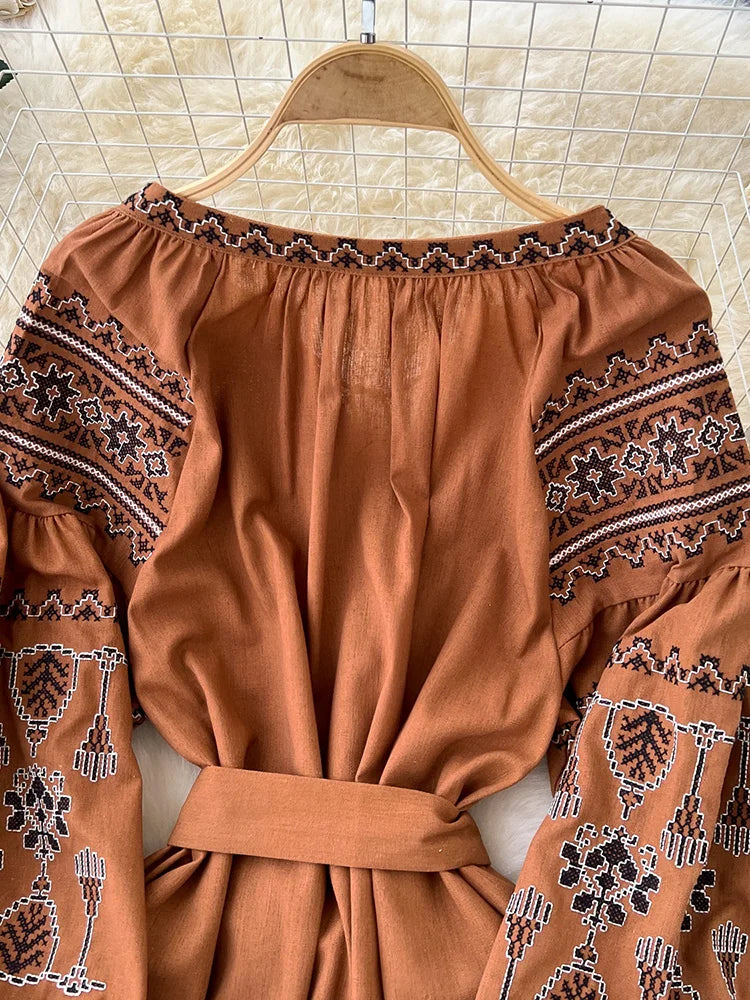 Bohemian Retro Ethnic Style Dress Women's New Spring Autumn Embroidered Lace Up Lantern Sleeves Waist Cinching Long Dress A155